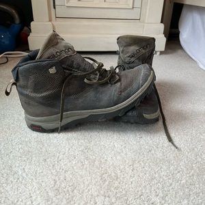 Size 11 Salomon Gortex insulated boots
